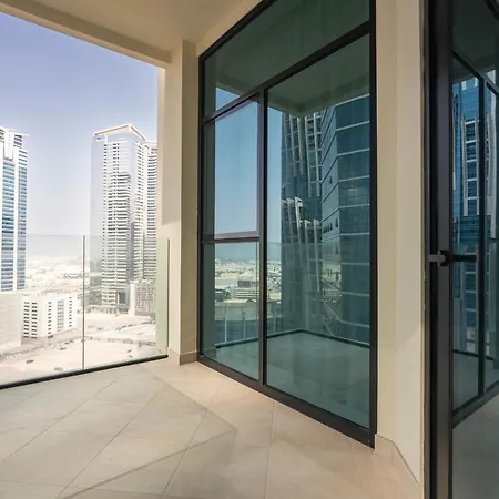 Elegant 2-Bedroom Apartment, Branded & Luxury Amenities Dubaï Extérieur photo