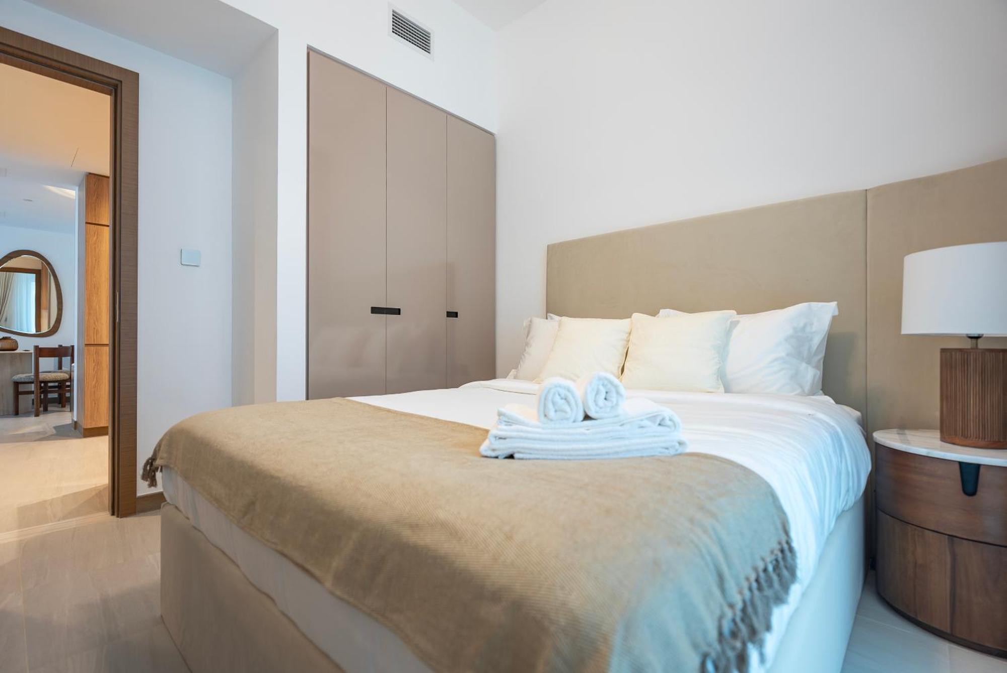 Elegant 2-bedroom Apartment, Branded & Luxury Amenities Dubaï
