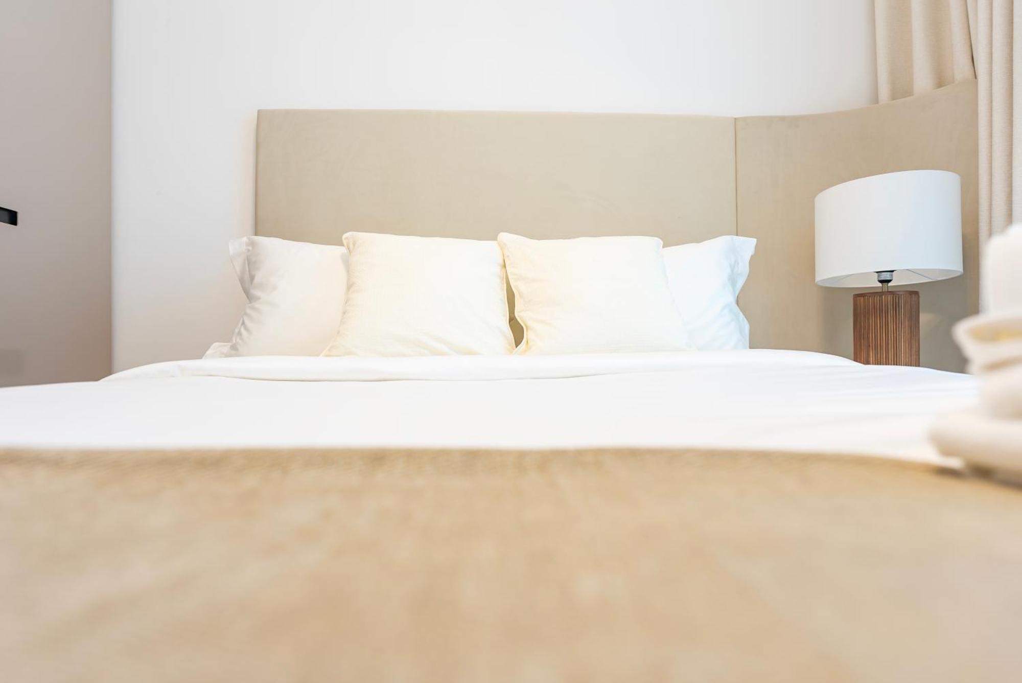 Elegant 2-bedroom Apartment, Branded & Luxury Amenities * Dubaï